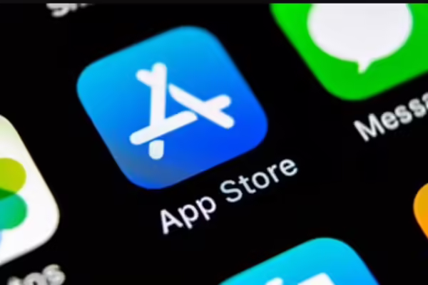 Coinbase, Metamask and Elon Musk at Odds with Apple over 30% App Store fees : Is it Fair? | PlayToEarn