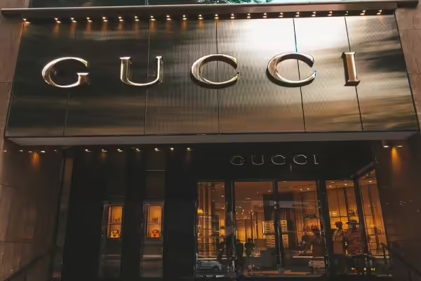 Holders of Gucci Vault Material NFTs Reportedly Set to Be Rewarded with Exclusive Physical Products | PlayToEarn